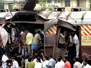 [세계는 지금] 인도 열차 폭탄테러…500명 이상 사상 