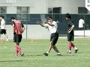 AG축구, 맞춤형 전훈 ‘중동 텃세 넘는다’ 