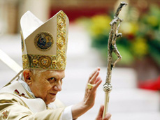 교황 베네딕토 16세 “평화가 함께 하길” 