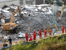 ‘타이완 지진’ 2주간 여진 계속 