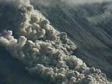인도네시아 바투타라 화산 폭발 위험 