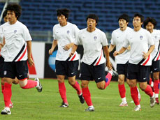 기본기 부족한 한국 축구 ‘총체적 난국’ 