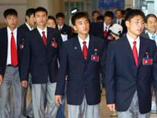 U-17 북한팀 입국 ‘목표는 4강 이상’ 