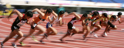 11일 광주 월드컵경기장에서 열린 제88회 전국체육대회 육상 남자고등부 100m 예선에서 참가 선수들이 힘차게 출발하고 있다. 