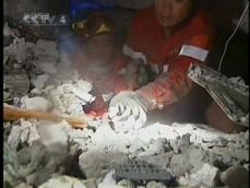 중국 지진 만 2천여 명 사망…여진 ‘공포’ 