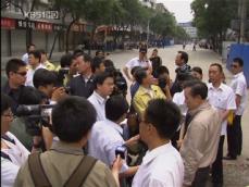 이 대통령, 쓰촨성 지진 피해 현장 방문 