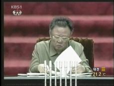“김정일 위원장, 중국 군의관에게 수술받아” 