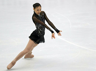  '피겨 퀸' 김연아가 6일 오후 중국 베이징 수도체육관에서 열린 2008-2009 국제빙상경기연맹(ISU) 시니어 피겨스케이팅 그랑프리 3차 대회 '컵 오브 차이나' 여자 싱글 쇼트프로그램에서 환상적인 연기를 펼치고 있다. 