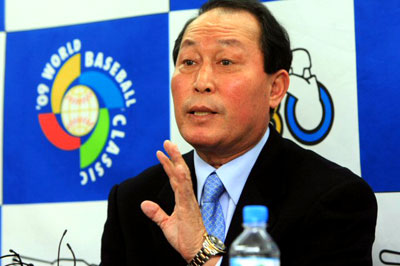 26일 서울 강남구 도곡동 야구회관에서 김인식 감독이 WBC대표팀 명단을 발표하고 기자회견을 하고 있다. 