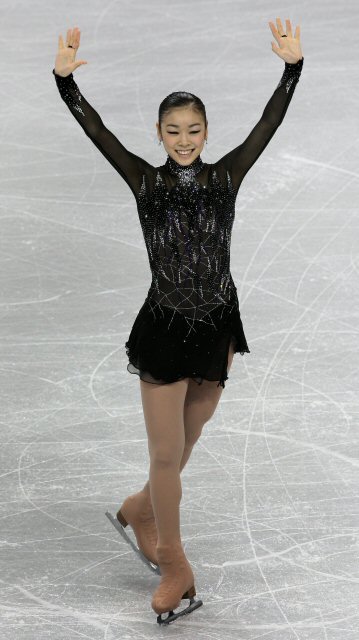 '피겨 퀸' 김연아가 5일 오후 밴쿠버 퍼시픽 콜리시움에서 열린 2009 국제빙상경기연맹(ISU) 4대륙 피겨선수권대회 여자 싱글 쇼트프로그램에서 멋진 연기를 선보이고 있다 