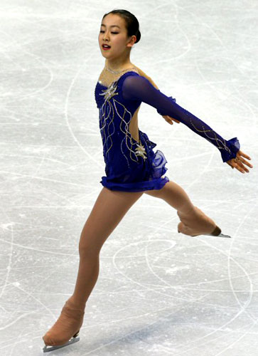 아사다 마오가 5일 오후 밴쿠버 퍼시픽 콜리시움에서 열린 2009 국제빙상경기연맹(ISU) 4대륙 피겨선수권대회 여자 싱글 쇼트프로그램에서 멋진 연기를 선보이고 있다. 