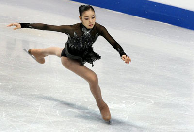 '피겨 퀸' 김연아가 5일 오후 밴쿠버 퍼시픽 콜리시움에서 열린 2009 국제빙상경기연맹(ISU) 4대륙 피겨선수권대회 여자 싱글 쇼트프로그램에서 멋진 연기를 선보이고 있다. 