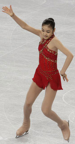 7일 캐나다 밴쿠버 퍼시픽 콜리시움에서 열린 2009 국제빙상경기연맹(ISU) 4대륙 피겨선수권대회 여자 싱글에서 김연아가 연기를 펼치고 있다. 