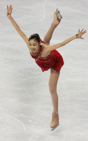7일 캐나다 밴쿠버 퍼시픽 콜리시움에서 열린 2009 국제빙상경기연맹(ISU) 4대륙 피겨선수권대회 여자 싱글에서 김연아가 연기를 펼치고 있다. 