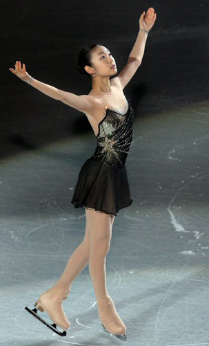'피겨 퀸' 김연아가 9일 오전 밴쿠버 퍼시픽 콜리시움에서 열린 2009 국제빙상경기연맹(ISU) 4대륙 피겨선수권대회 갈라쇼에서 멋진 연기를 선보이고 있다. 