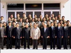 “김 위원장, 로켓 발사 전 과정 관찰” 
