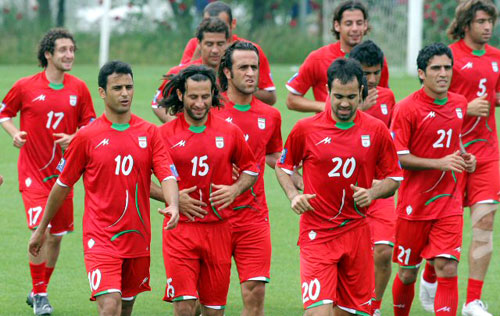 14일 경기도 파주NFC에서 이란 축구 국가대표팀이 훈련을 하고 있다. 