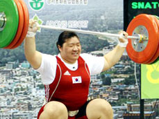 장미란, 세계선수권 4연패 청신호 