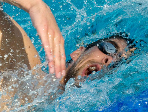 2009로마 세계수영선수권대회에 출전한 미국의 펠프스가 23일(현지시각) 이탈리아 로마 포로이탈리코 메인 수영장에서 열린 공식훈련에서 힘차게 물살을 가르고 있다. 