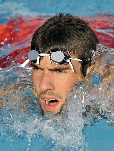 이탈리아 로마에서 열린 2009로마 세계수영선수권대회에 참가한 미국의 펠프스가 24일 오후(현지시각) 로마 외곽에 위치한 피에트라라타 수영장에서 훈련을 하고 있다. 