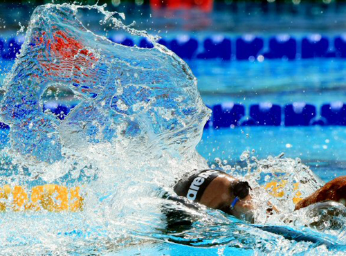   2009로마 세계수영선수권대회에 출전한 튀니지의 우사마 멜루리가 26일 오전(현지시각) 이탈리아 로마 포로 이탈리코 메인풀에서 열린 남자 자유형 400m 예선에서 역영하고 있다. 