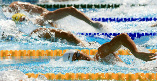  2009로마 세계수영선수권대회에 출전한 박태환이 26일 오전(현지시각) 이탈리아 로마 포로 이탈리코 메인풀에서 열린 남자 자유형 400m 예선에서 다른선수에 뒤처진 채 레이스를 펼치고 있다. 