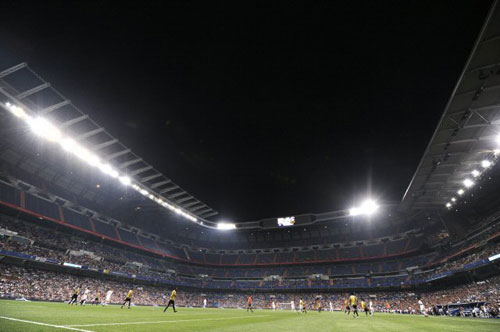 27일(한국시간) 스페인 마드리드 산티아고 베르나베우 경기장에서 2009 피스컵 안달루시아 레알 마드리드와 알 이티하드와의 경기가 열리고 있다. 