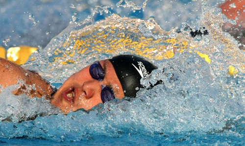 26일 오후(현지시각) 이탈리아 로마 포로 이탈리코 수영장에서 열린 2009로마 세계수영선수권대회 남자 자유형 400m 결승에서중국의 장린이 역주하고 있다.
 
