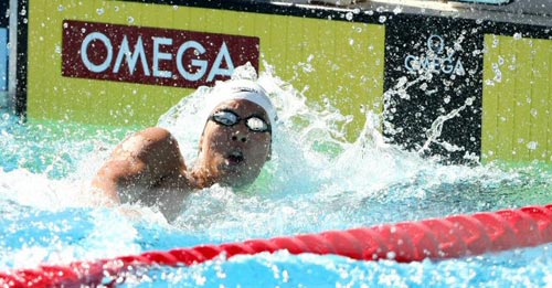 27일(현지시간) 이탈리아 로마 포로 이탈리코 메인풀에서 열린 국제수영연맹(FINA) 2009 세계수영선수권 남자 자유형 200m 예선, 박태환이 조 3위로 들어오고 있다. 