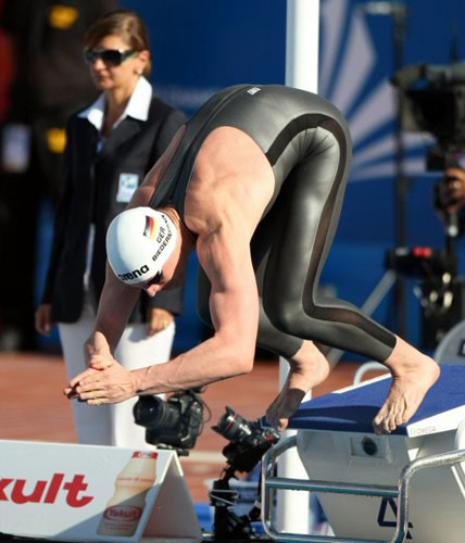 독일의 파울 비더만이 28일 오후(현지시각) 이탈리아 로마 포로 이탈리코 수영장에서 열린 2009세계수영선수권대회 남자 자유형 200m 결승 경기에서 힘찬 스타트를 하고 있다. 