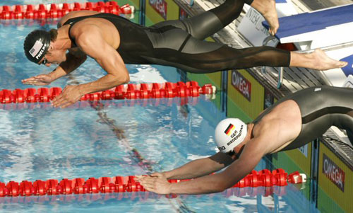 29일(한국시각) 이탈리아 로마 포로 이탈리코 수영장에서 열린 남자 자유형 200m 결승에서 비더만과 펠프스가 입수하고 있다. 