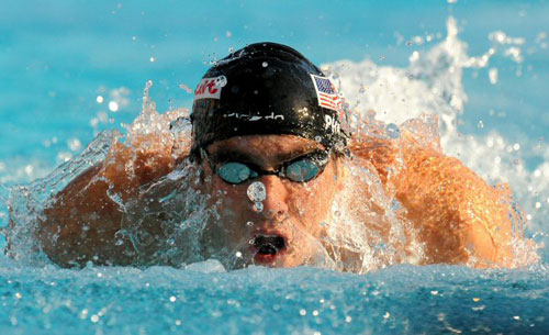 30일(한국시간) 이탈리아 로마의 포로 이탈리코 콤플렉스에서 열린 2009 로마 세계수영선수권대회 남자 접영 200ｍ 결승에서 펠프스가 역영하고 있다. 