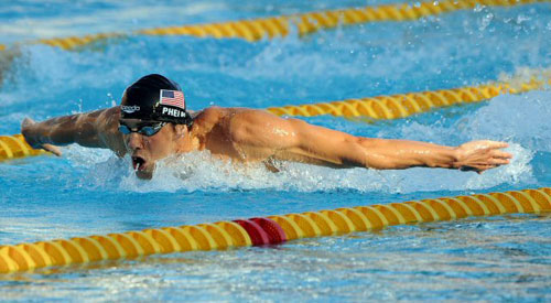 30일(한국시간) 이탈리아 로마의 포로 이탈리코 콤플렉스에서 열린 2009 로마 세계수영선수권대회 남자 접영 200ｍ 결승에서 펠프스가 힘찬 레이스를 펼치고 있다. 