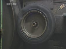여름철 장거리 주행 중 타이어 ‘시한폭탄’ 