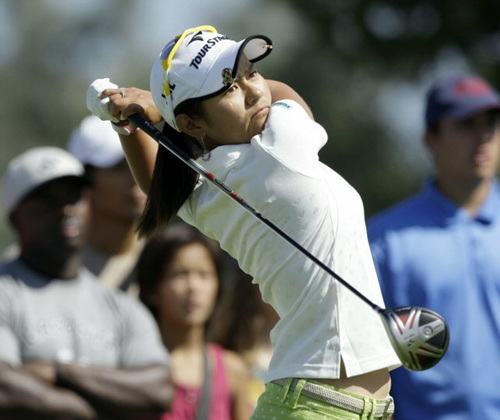 20일(현지 시각) 미국 캘리포니아주 샌디에이고의 토리파인스 남코스(파72.6천721야드)에서 열린 미국여자프로골프(LPGA) 투어 삼성월드챔피언십 마지막 날 경기에서 2위를 차지한 일본의 미야자토가 티샷을 날리고 있다. 