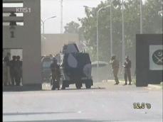 탈레반, 파키스탄 군 사령부 습격 ‘인질극’ 