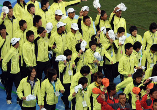 20일 대전 월드컵경기장에서 열린 제90회 전국체전 개막식에서 제주특별자치도 선수단이 입장하고 있다. 