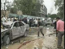 이라크 정부청사 폭탄테러…150여 명 사망 