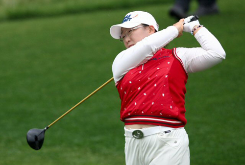 31일 인천 영종도의 스카이72 골프클럽 오션코스(파72-6,364야드)에서 개막된 미국여자프로골프(LPGA) 투어 하나은행-코오롱 챔피언십 2라운드에서 티샷을 하고 있다. 